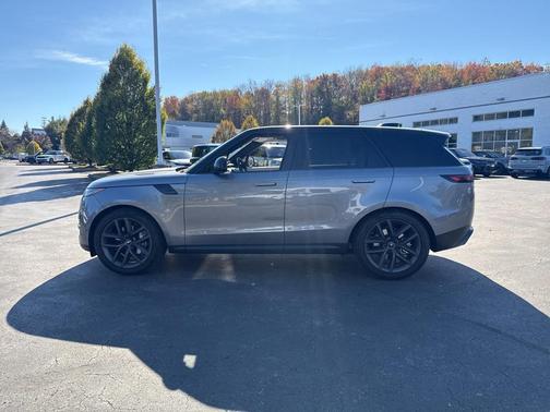2024 Land Rover Range Rover Sport SE