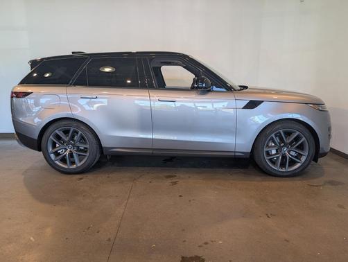 2024 Land Rover Range Rover Sport SE