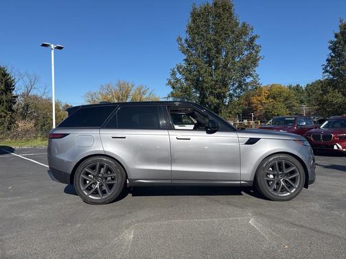 2024 Land Rover Range Rover Sport SE