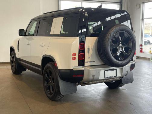 Fuji White 2025 Land Rover Defender 110 P300