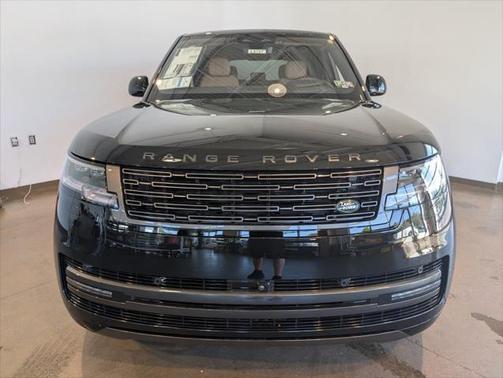 2025 Land Rover Range Rover P530 SE