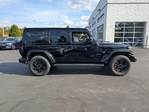 2022 Jeep Wrangler Unlimited Sahara