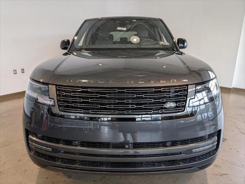 2025 Land Rover Range Rover P400 SE 7 Seat