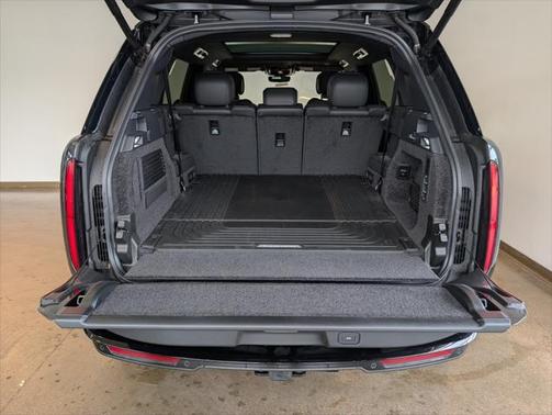 2025 Land Rover Range Rover P400 SE 7 Seat