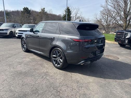 Carpathian Grey Premium Metallic 2023 Land Rover Range Rover Sport SE