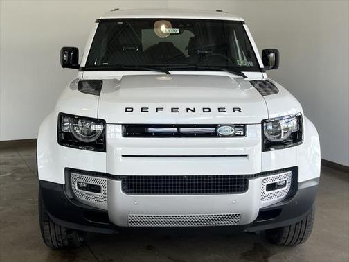 2025 Land Rover Defender 110 P400 S