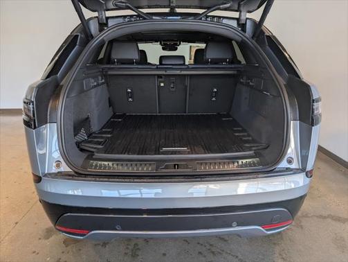 2026 Land Rover Range Rover Velar P250 SE R-Dynamic