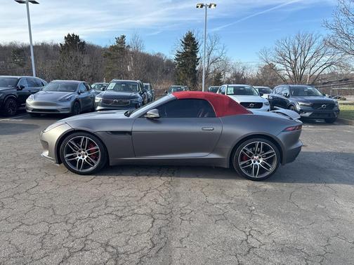 2019 Jaguar F-TYPE P300