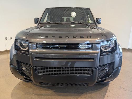 2024 Land Rover Defender V8