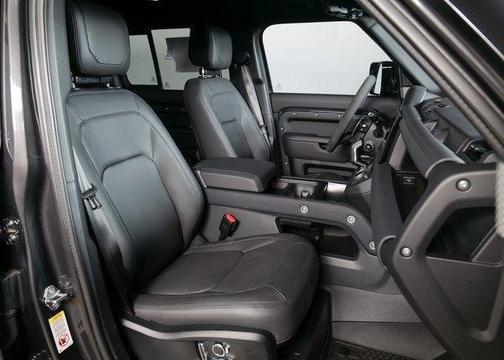 2024 Land Rover Defender V8