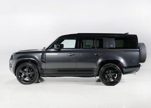 2024 Land Rover Defender V8