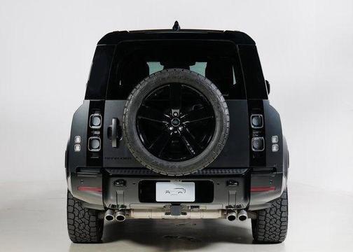 2024 Land Rover Defender V8