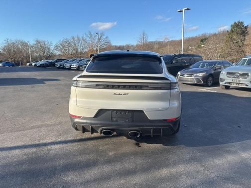 2024 Porsche Cayenne Turbo GT