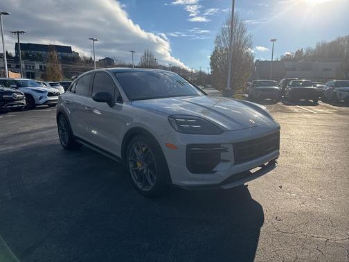 2024 Porsche Cayenne Turbo GT