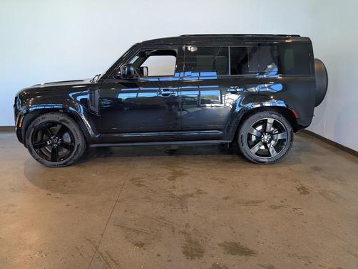 2024 Land Rover Defender 110 P400 X-Dynamic SE