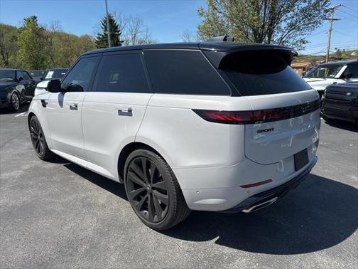 2023 Land Rover Range Rover Sport SE