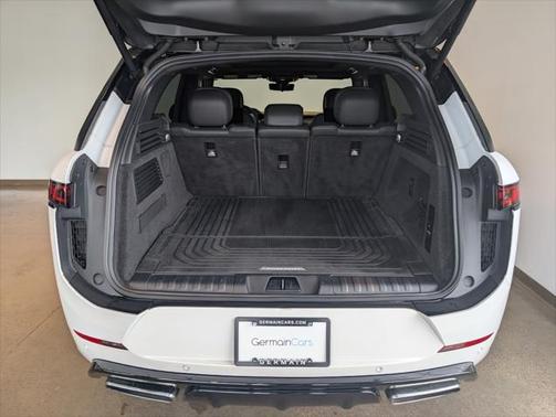2024 Land Rover Range Rover Sport SE