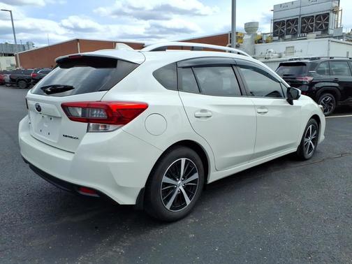 Crystal White Pearl 2023 Subaru Impreza Premium