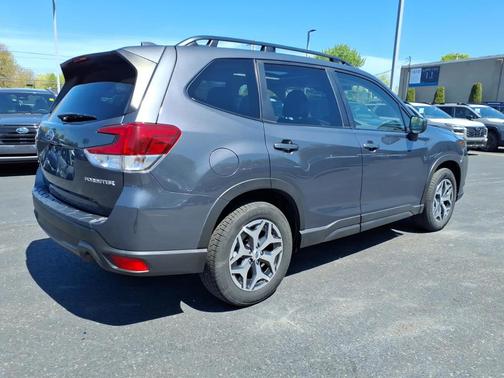 Magnetite Gray 2022 Subaru Forester Premium