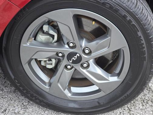 2023 Kia K5 LXS