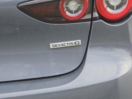 2023 Mazda Mazda3 2.5 S Carbon Edition