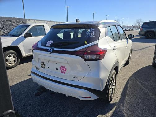 2021 Nissan Kicks SV