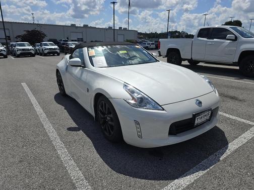 2017 Nissan 370Z Base