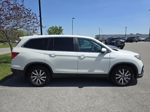 White Diamond Pearl 2019 Honda Pilot EX-L