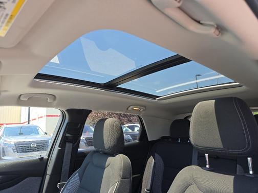 Fountain Blue 2024 Chevrolet Trailblazer LT
