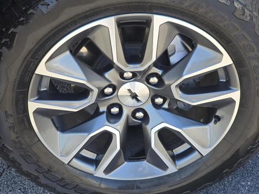 Dark Ash Metallic 2024 Chevrolet Silverado 1500 RST