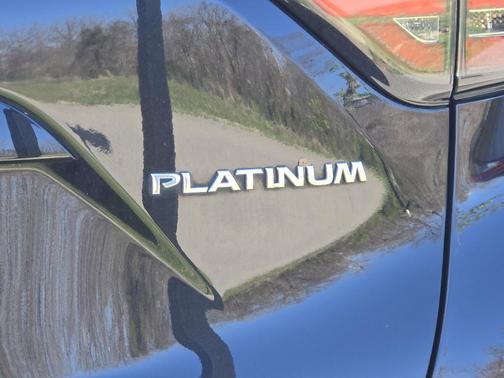 2023 Nissan Murano Platinum