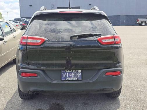 Diamond Black 2017 Jeep Cherokee High Altitude