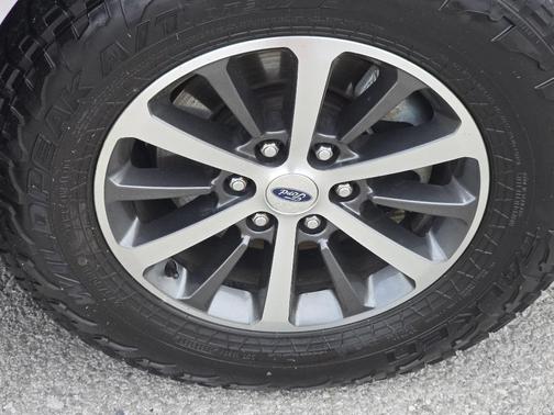 Ingot Silver Metallic 2019 Ford Expedition XLT