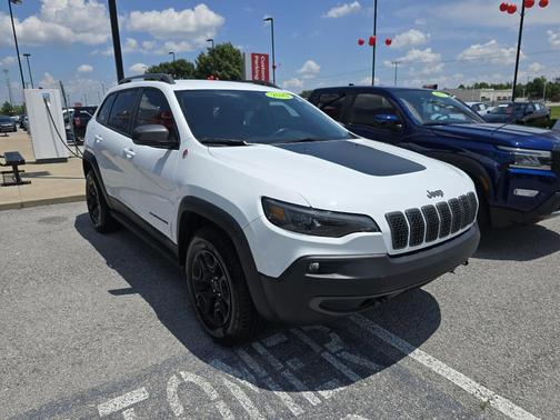 2020 Jeep Cherokee Trailhawk