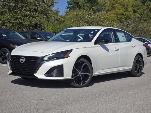 2025 Nissan Altima SR