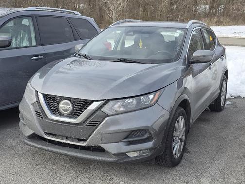 2022 Nissan Rogue Sport SV