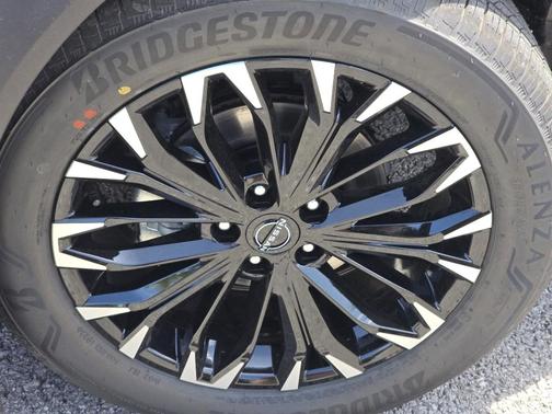 Everest White P 2026 Nissan Rogue Dark Armor