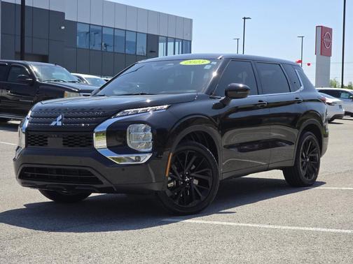 2023 Mitsubishi Outlander SE Black Edition