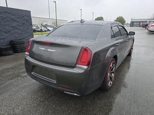 2016 Chrysler 300 S