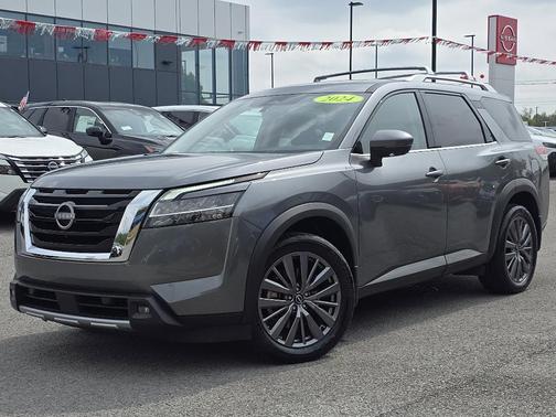2024 Nissan Pathfinder SL
