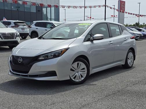 2023 Nissan Leaf S