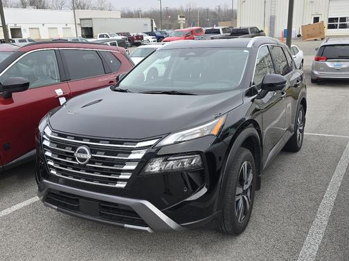 2025 Nissan Rogue SL