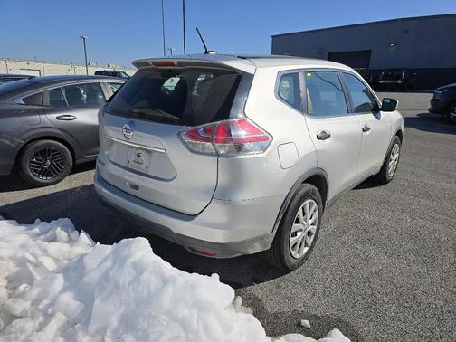 2016 Nissan Rogue S