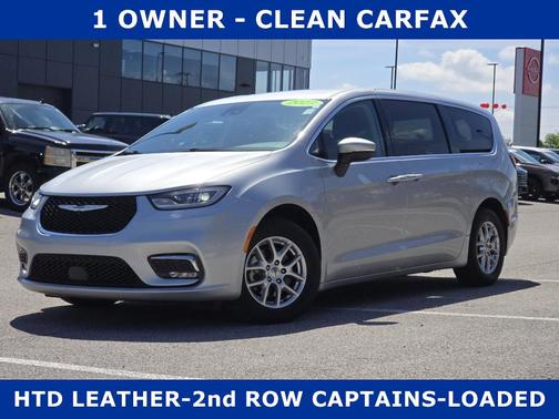 2023 Chrysler Pacifica Touring-L