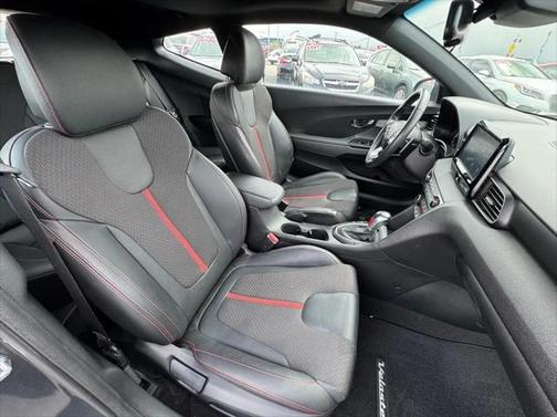 2019 Hyundai Veloster Base