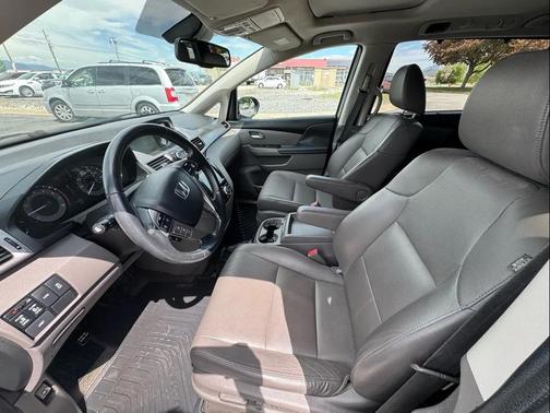 Lunar Silver Metallic 2016 Honda Odyssey EX-L
