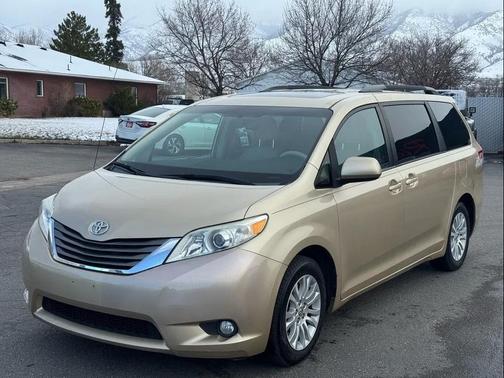 2012 Toyota Sienna XLE