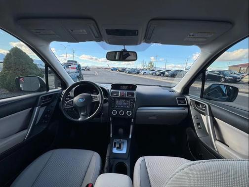 2016 Subaru Forester 2.5i