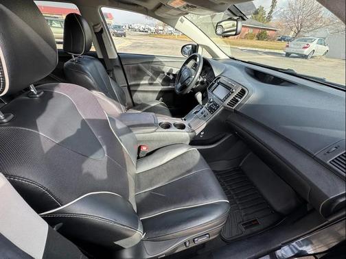 2013 Toyota Venza XLE