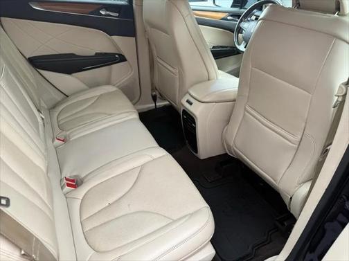 2015 Lincoln MKC Base